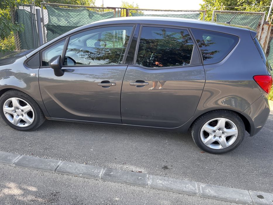 Inchiriez chirie masina uber bolt Opel Meriva B 1.7 cdti seat ibiza1.2