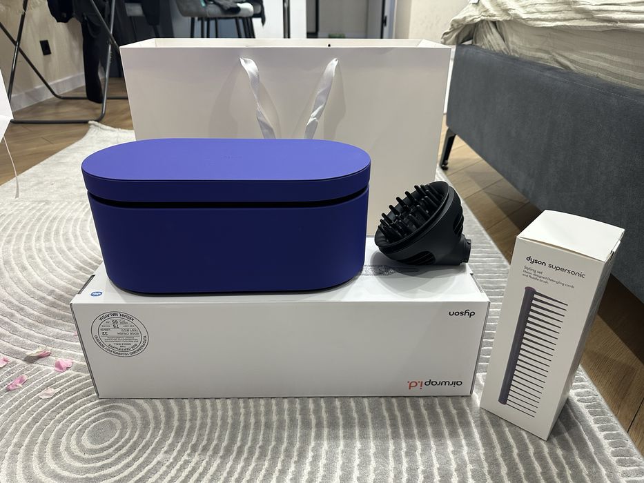 Продам Dyson Airwrap HS08 стайлер 1300 ВТ