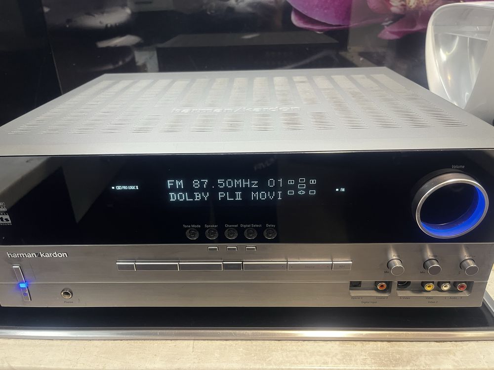Harman/Kardon усилвател