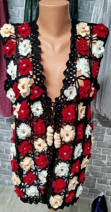 Pletena yelek s cveta