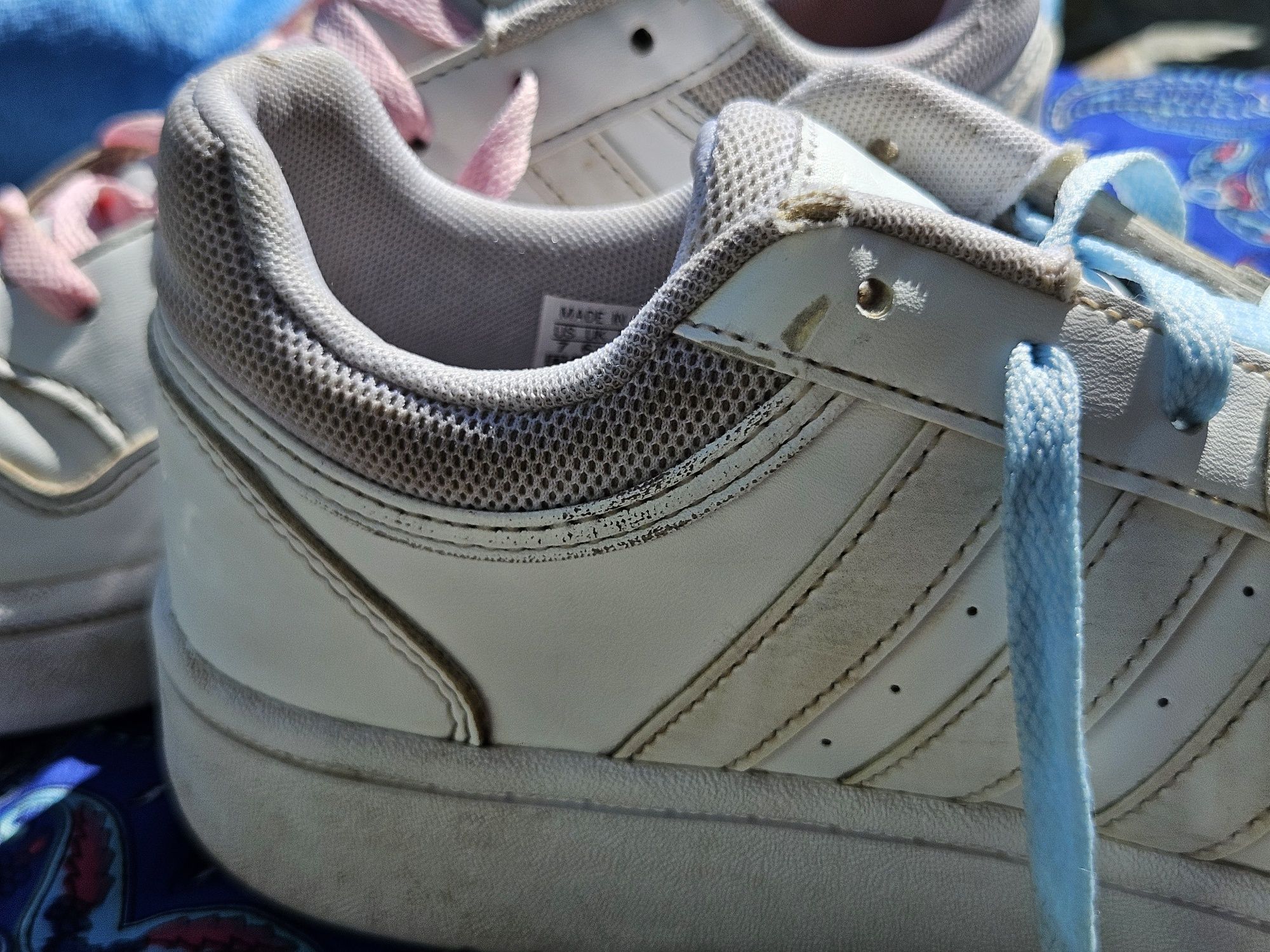 Adidas Hoops 3.0 бели кецове N40