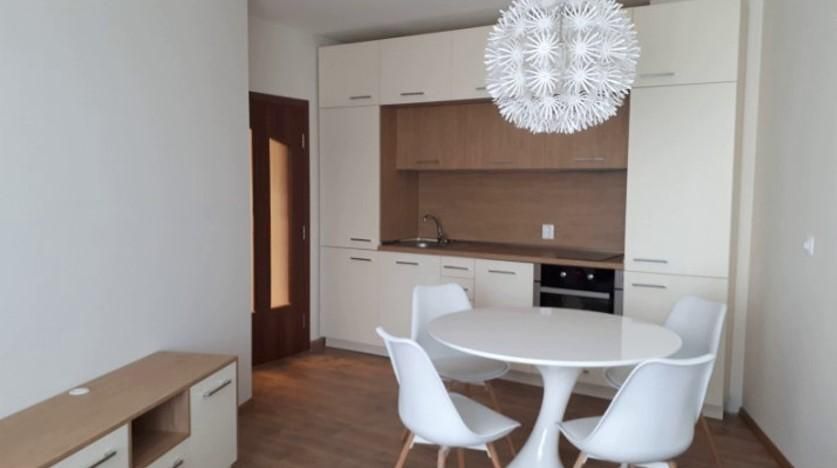 Дава се под наем Двустаен апартамент в София, Младост 2 - 62 кв.м за 640 € - Снимка #2