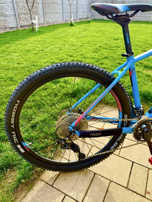 Bicicleta Cube Acid 18” M, 27,5er Manitou Aer, Deore SLX