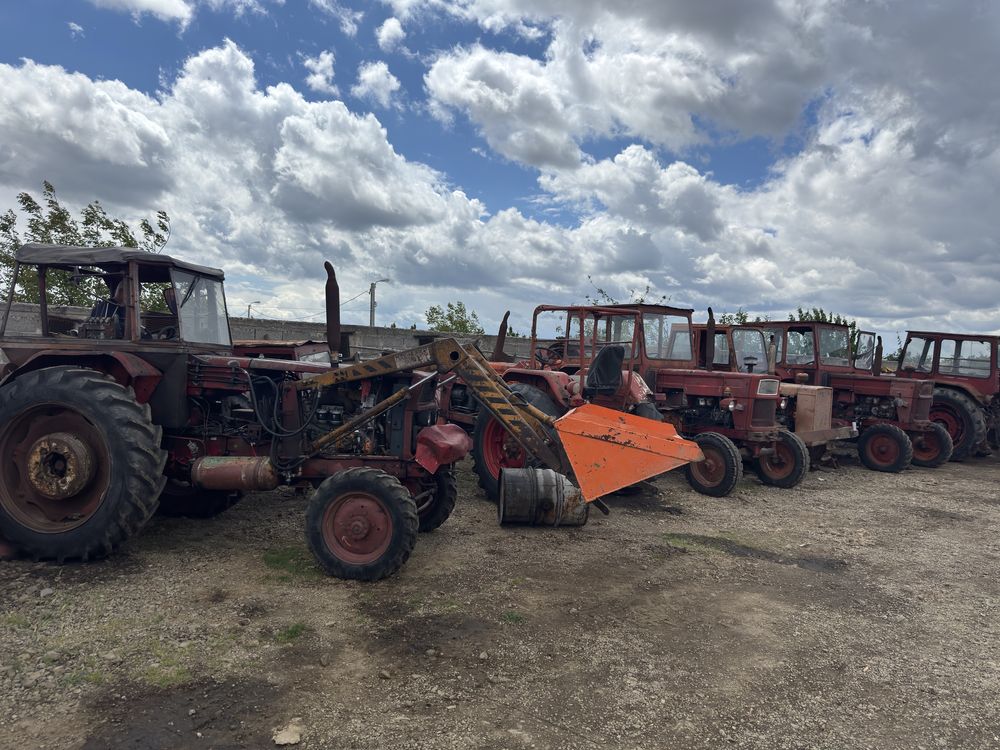 Tractoroare UTB 650M Export