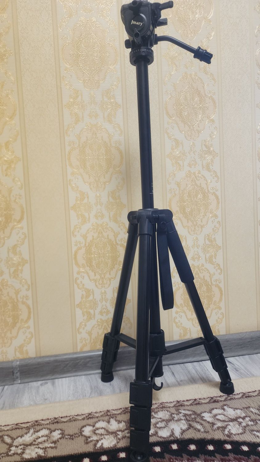 Продаётся Штатив KP 2599