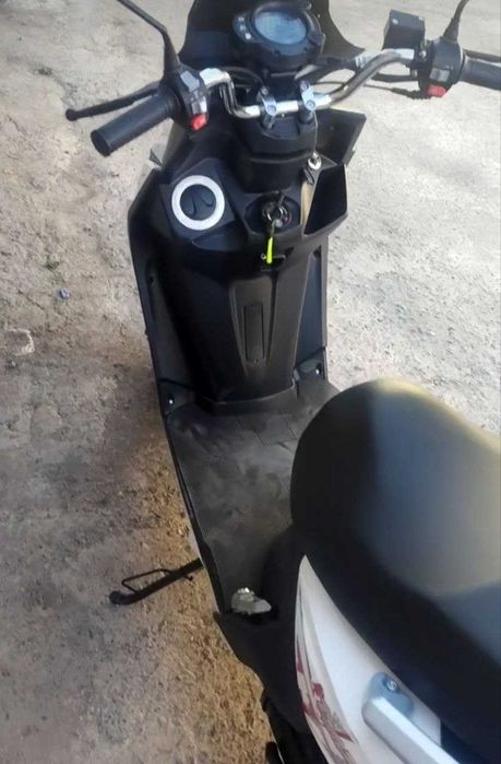 Скутер срочно Бензиновый