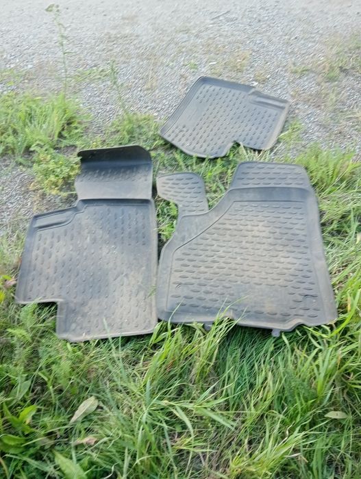 Продам оригинальные коврики