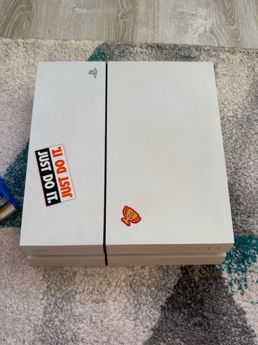 PlayStation4 500GB в добро състояние. (PS4 FAT)