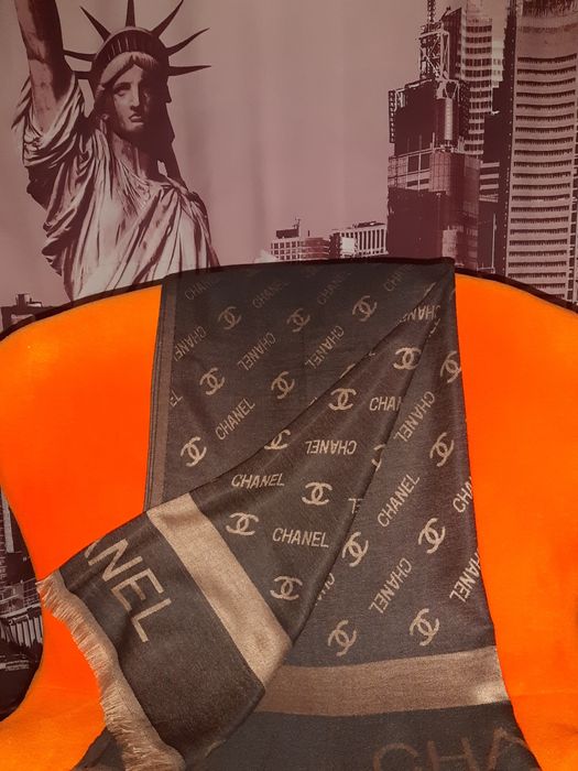 Esarfa/Sal unisex CHANEL