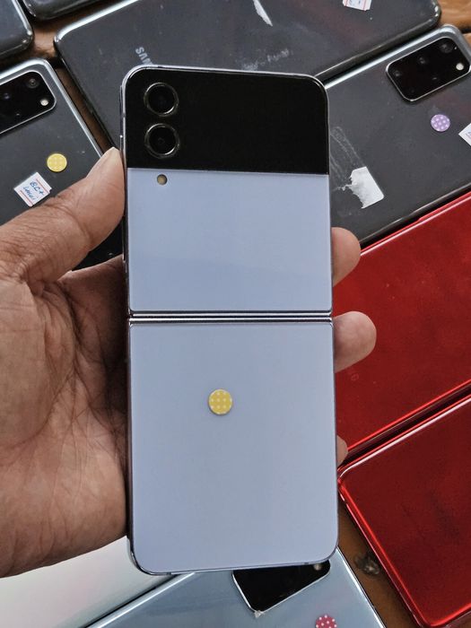 Samsung flip 4  5G  2sim o'tgan