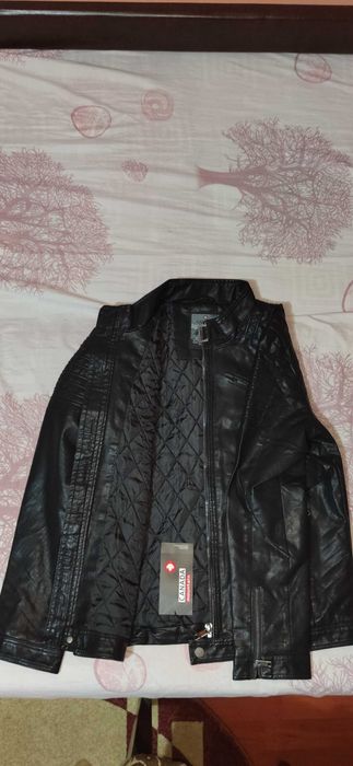 Geaca de piele calitate foarte buna