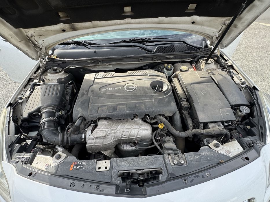 Продавам Opel Insignia 2.0 CDTI