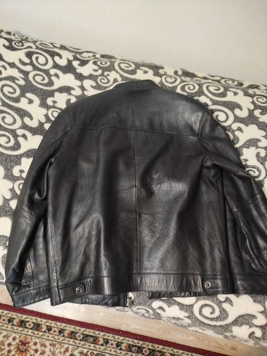 Продам кожаную куртку