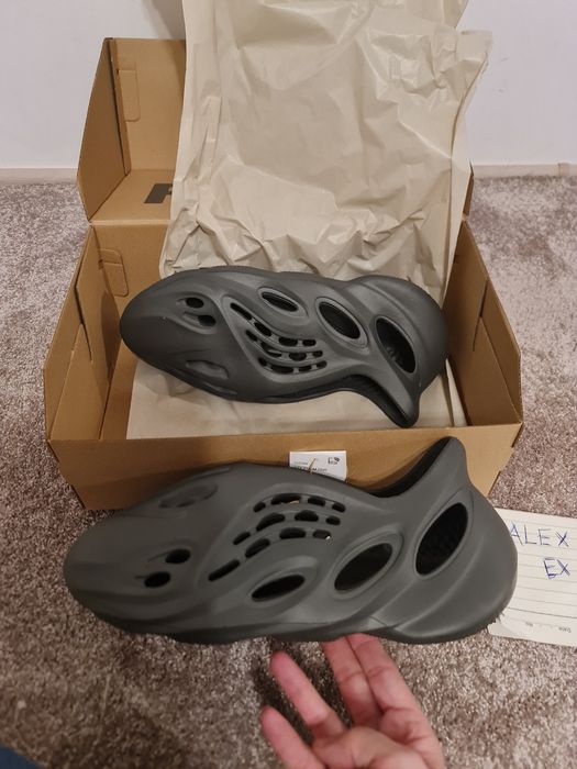 Vând - Yeezy Foam Runner - ORIGINALI