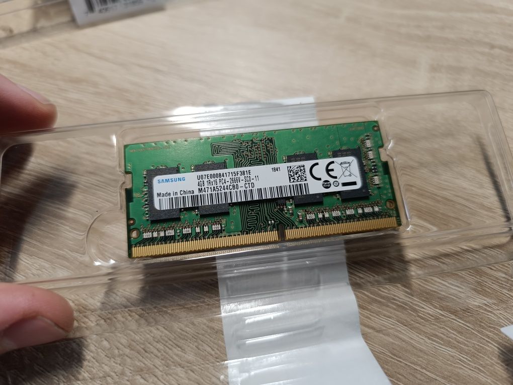 Memorie RAM Samsung 2 x 4GB pentru laptop