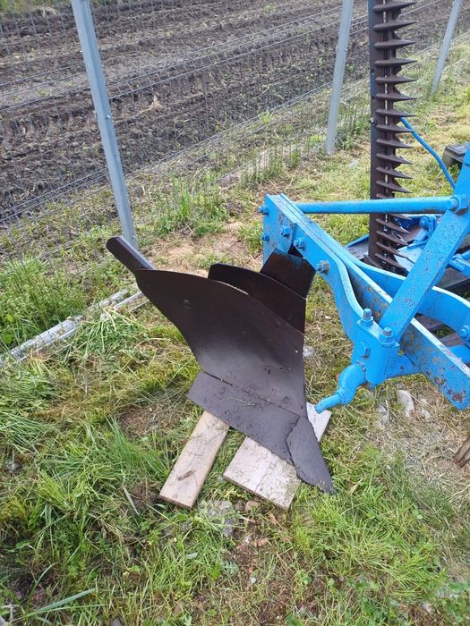 Plug cu o breazda după tractor de la 30 cp