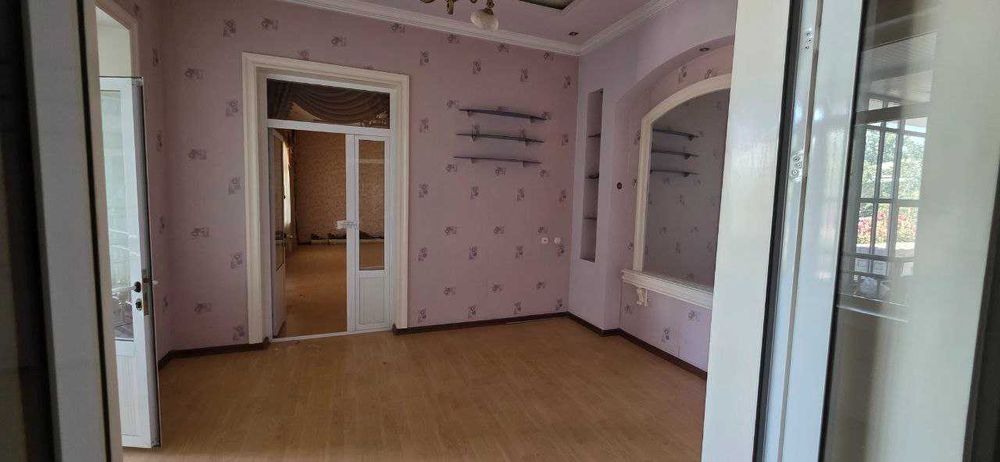 Ховли уй жой сотилади Хамма шароити бор