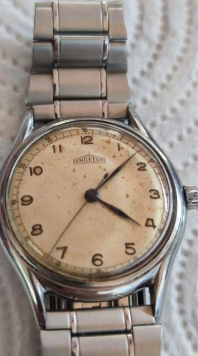 Ceas de mana elvețian