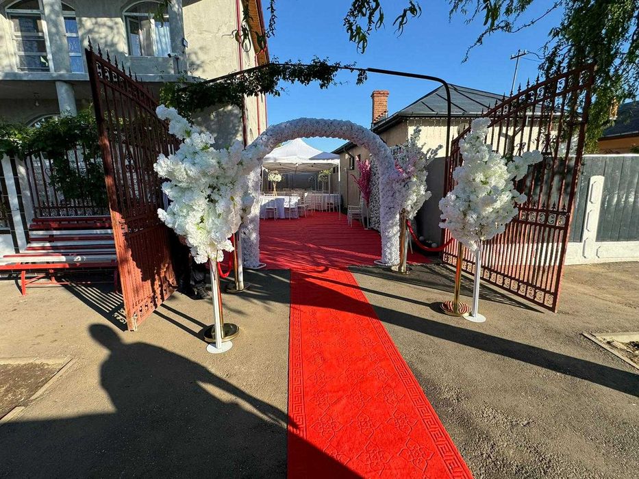 Inchiriem cort corturi evenimente/decor floral/logistica evenimente/