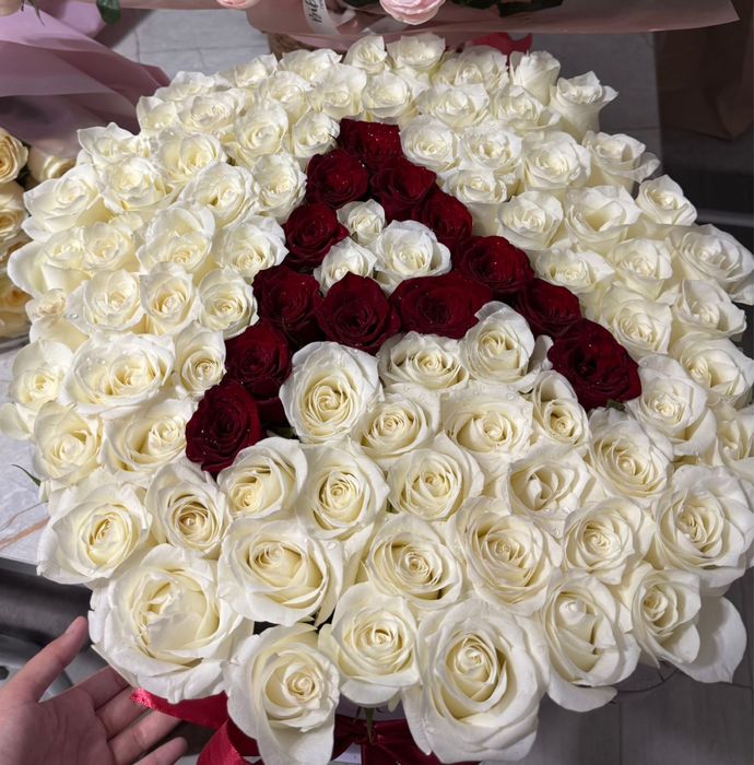 101 роза с надписью