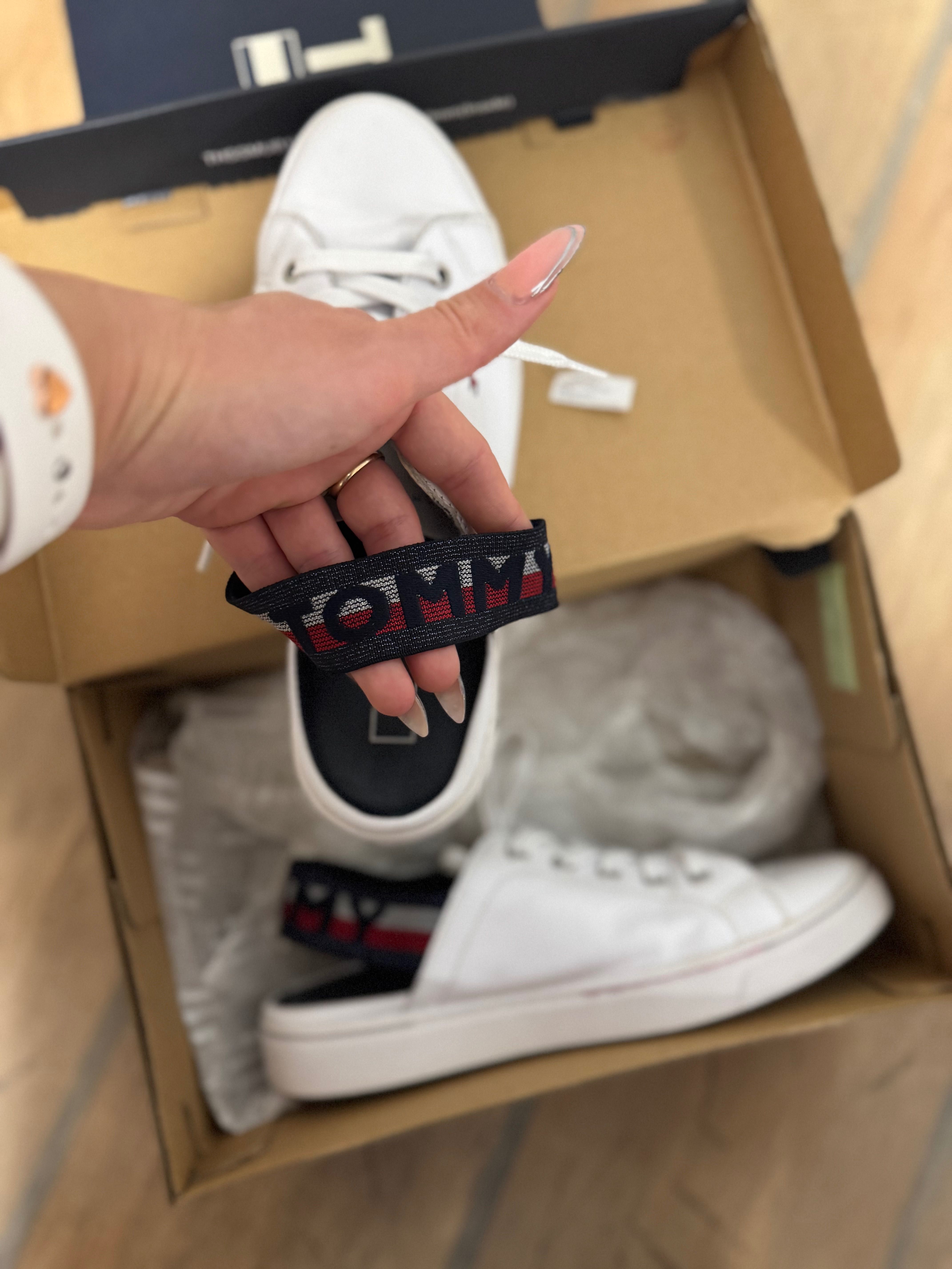 Обувки Tommy Hilfiger
