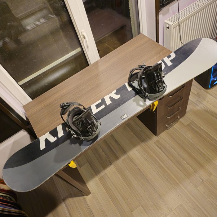 Placa Snowboard Killer Loop 162 cu Legaturi Crazy Creek L