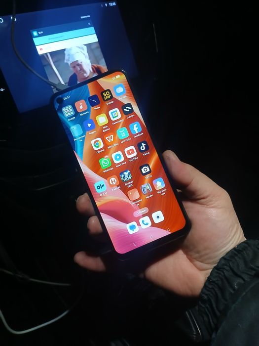 Продам Орро А72 озу6 память128гб