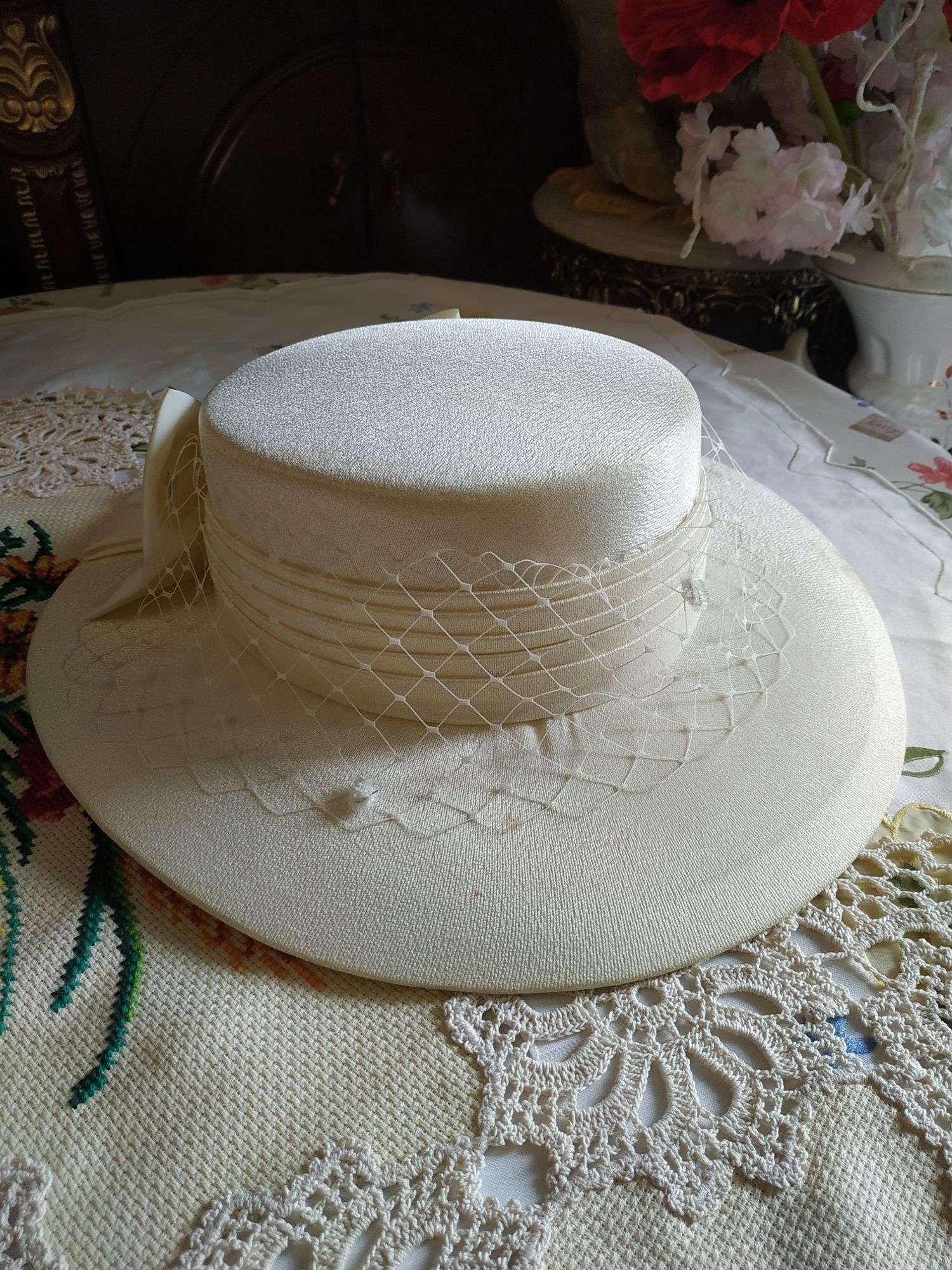 Эксклюзивная шляпа из Франции