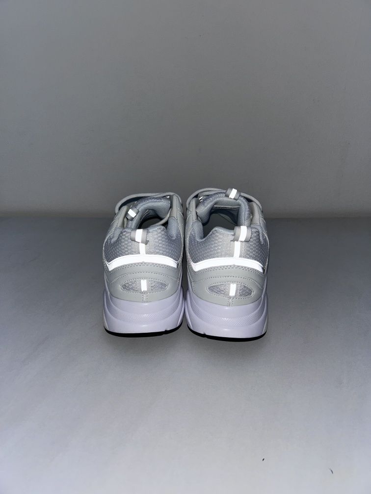 Dior B22 white / alb
