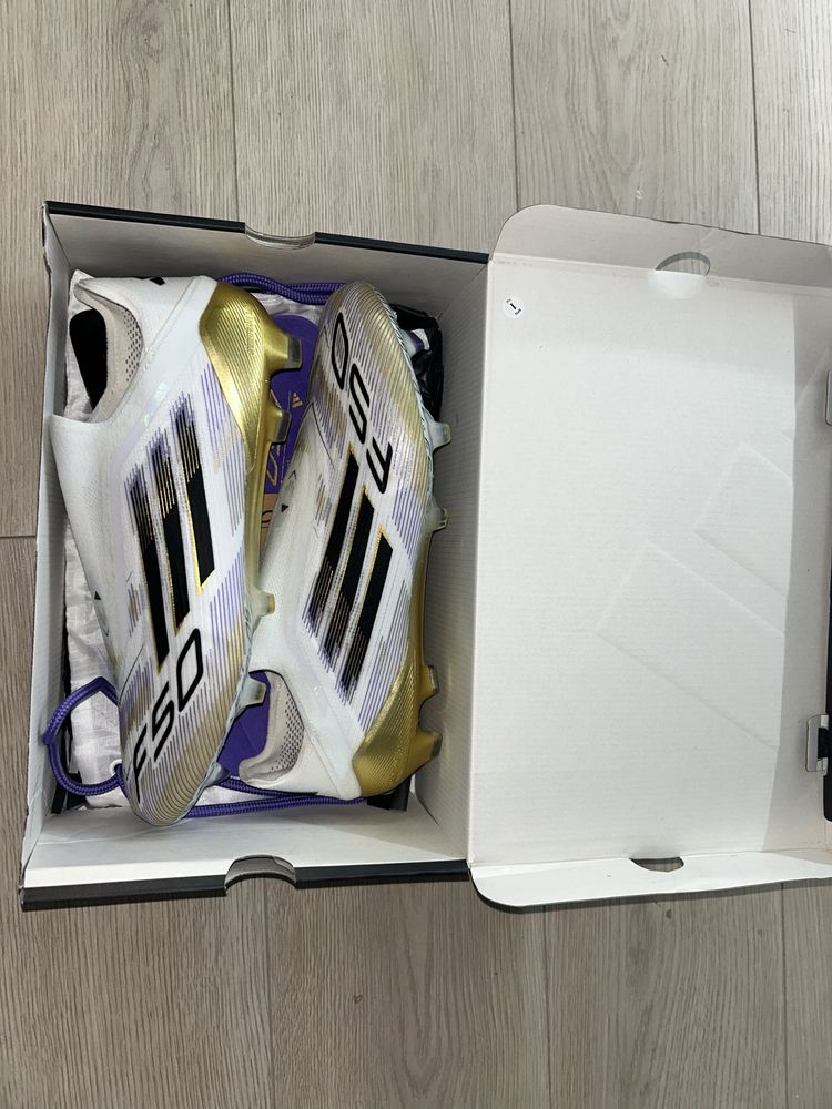 Професионални футболни бутонки Adidas f50 2025(road to glory) 45,5
