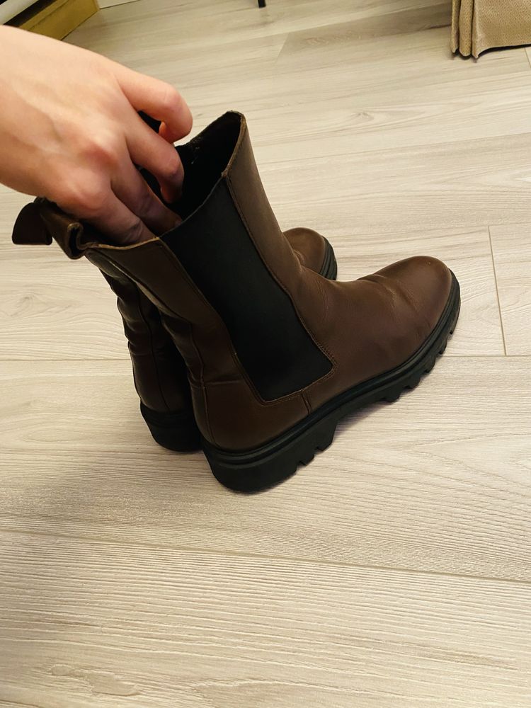Ghete Massimo Dutti
