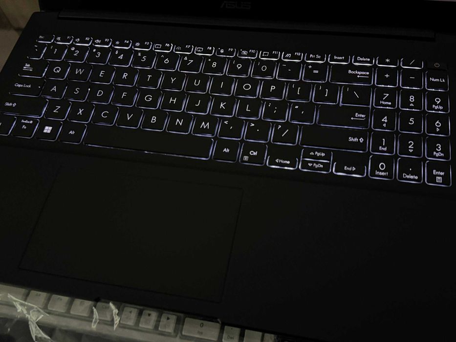 ASUS CREATOR Q540VJ Core i9-13900H RTX 3050 6Gb ram 16 SSD 1TB 3K OLED