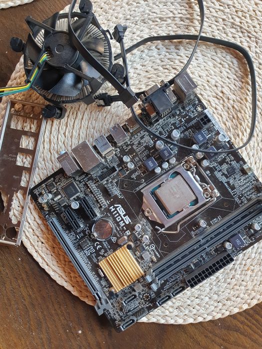 Kit placa pază Asus plus Procesor