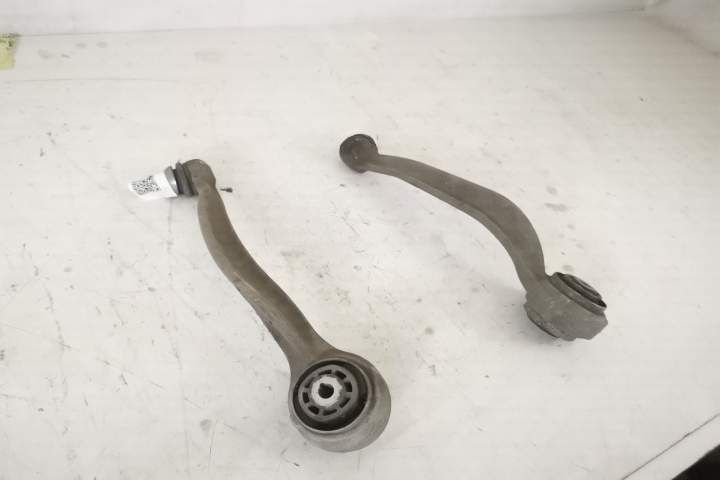 Ляко предно ляво носещо рамо Оригинално в добро състояние Мерцедес-Бен