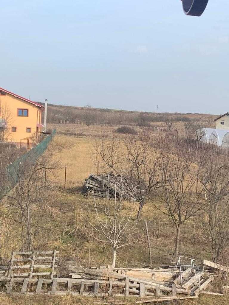 Vand teren intravilan suprafata de 1220mp  în com.Malu Mare