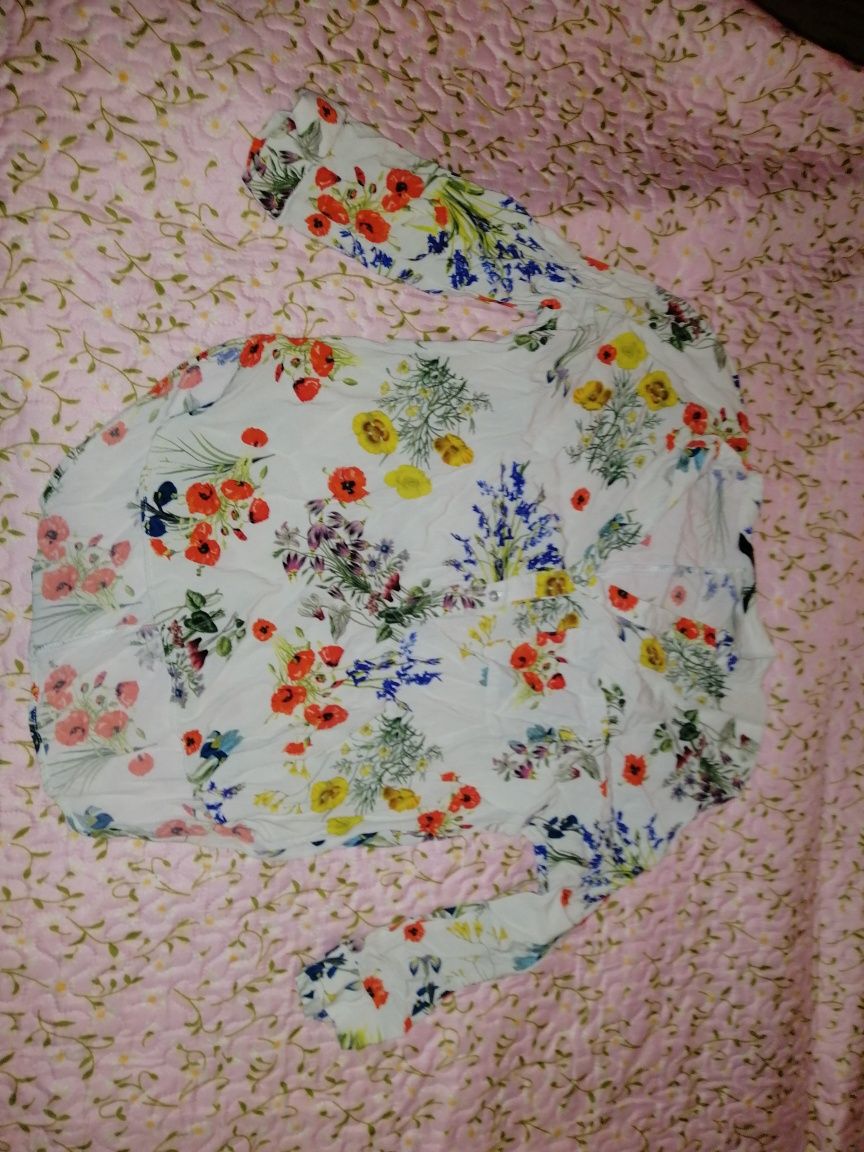 Много хубава флорална риза на Зара