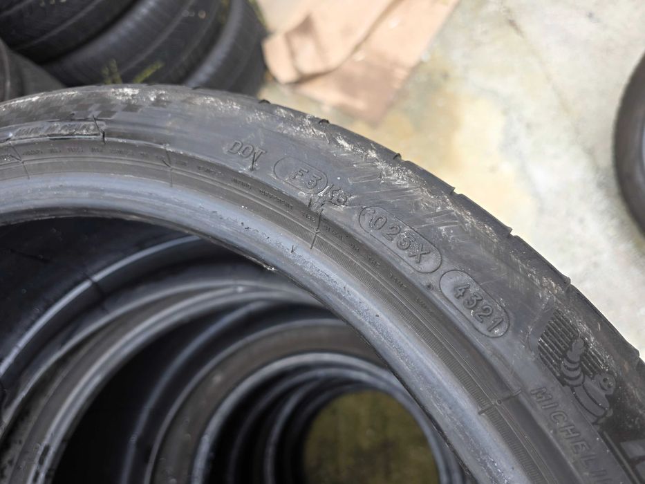 2бр Летни гуми 245 35 19 - Michelin