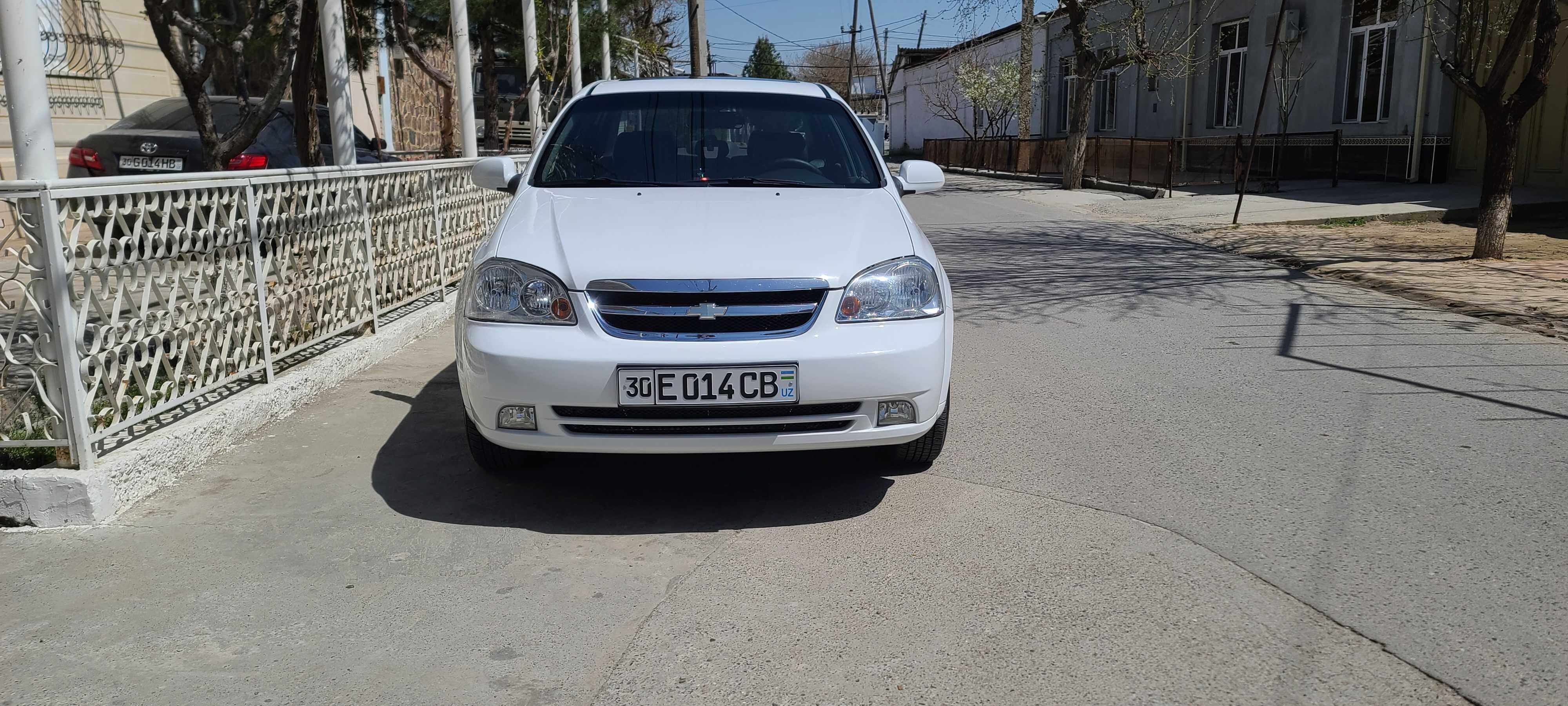 Lacetti 1.6 2012