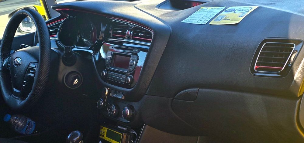 Продавам Kia Ceed 2018