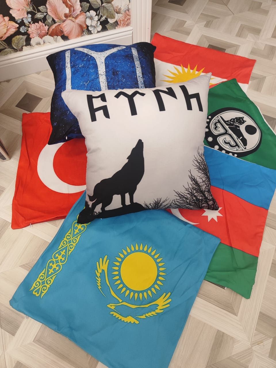 Подушки для авто и дивана