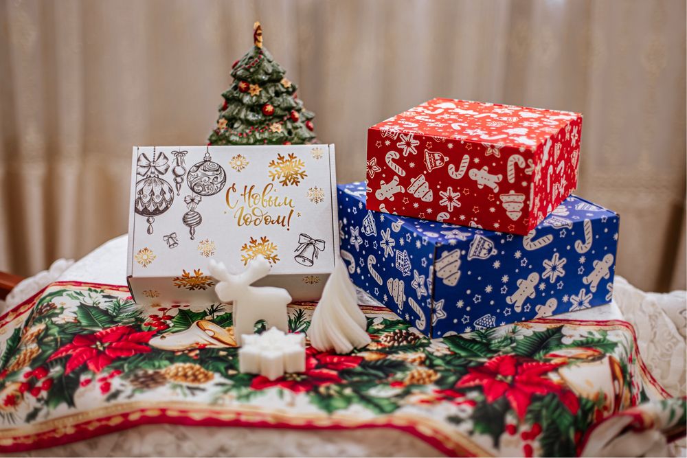 Новогодние подарочные наборы свечей