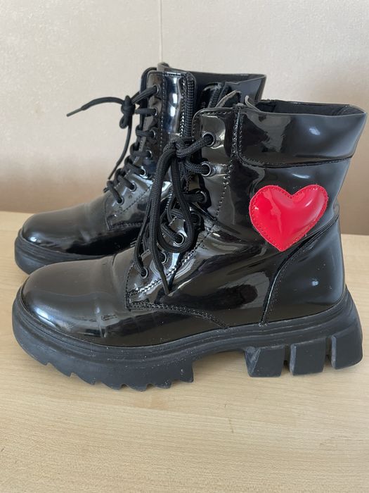 Продам ботнки для девочки