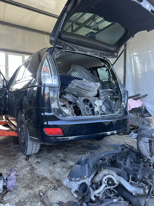 Преден панел/Очиларка за Мазда 5!