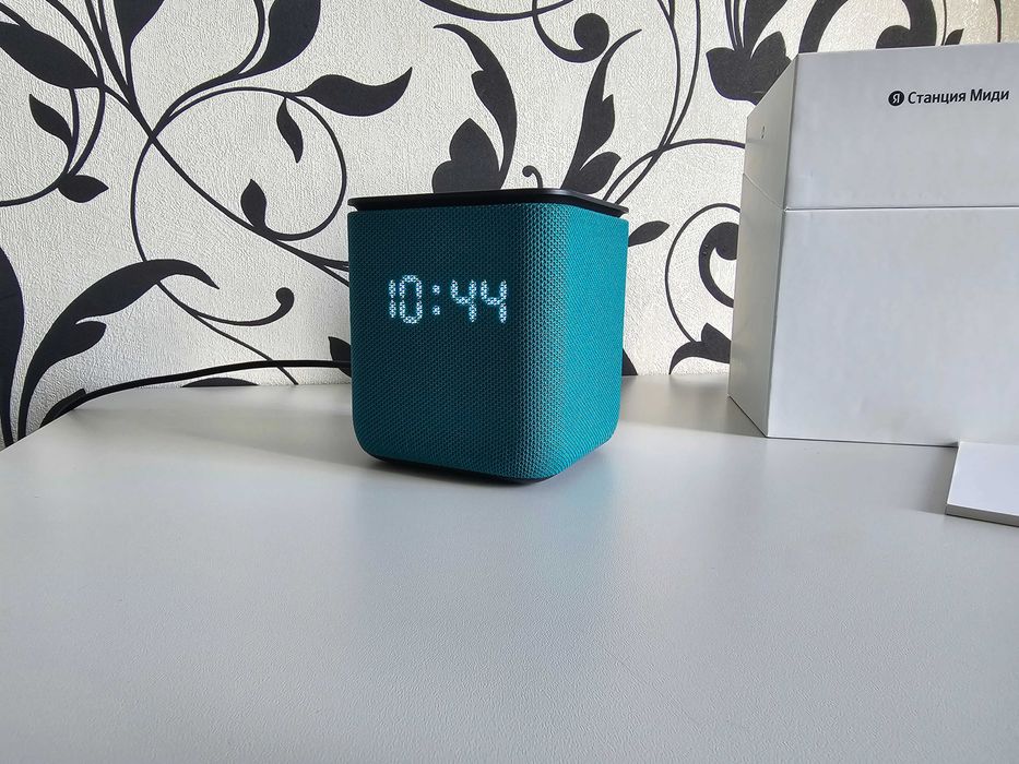 ПРОДАМ Яндекс Станция Миди (Умная колонка с Алисой) Состояние НОВОЕ.