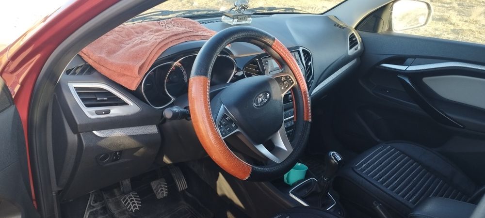 Lada   Vesta kross  1,6