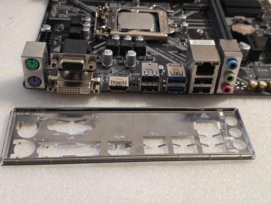 Placa de baza GIGABYTE H310M S2H 2.0 Socket 1151 +Procesor Intel G4900