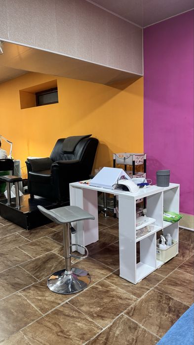 Мастера в салон красоты