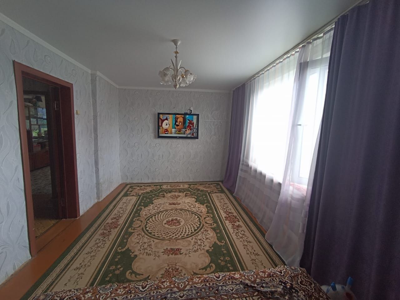 Продам дом с земельным участком  в с.Айет