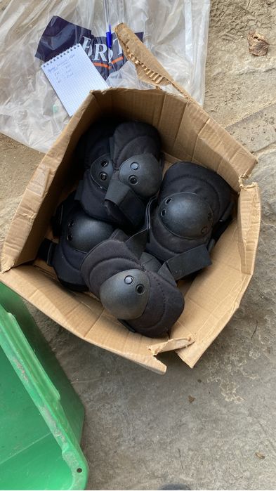 Наколенники новые