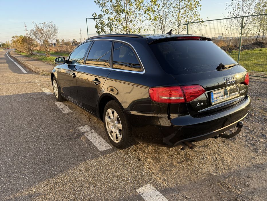 Vand Audi A4 B8 2011